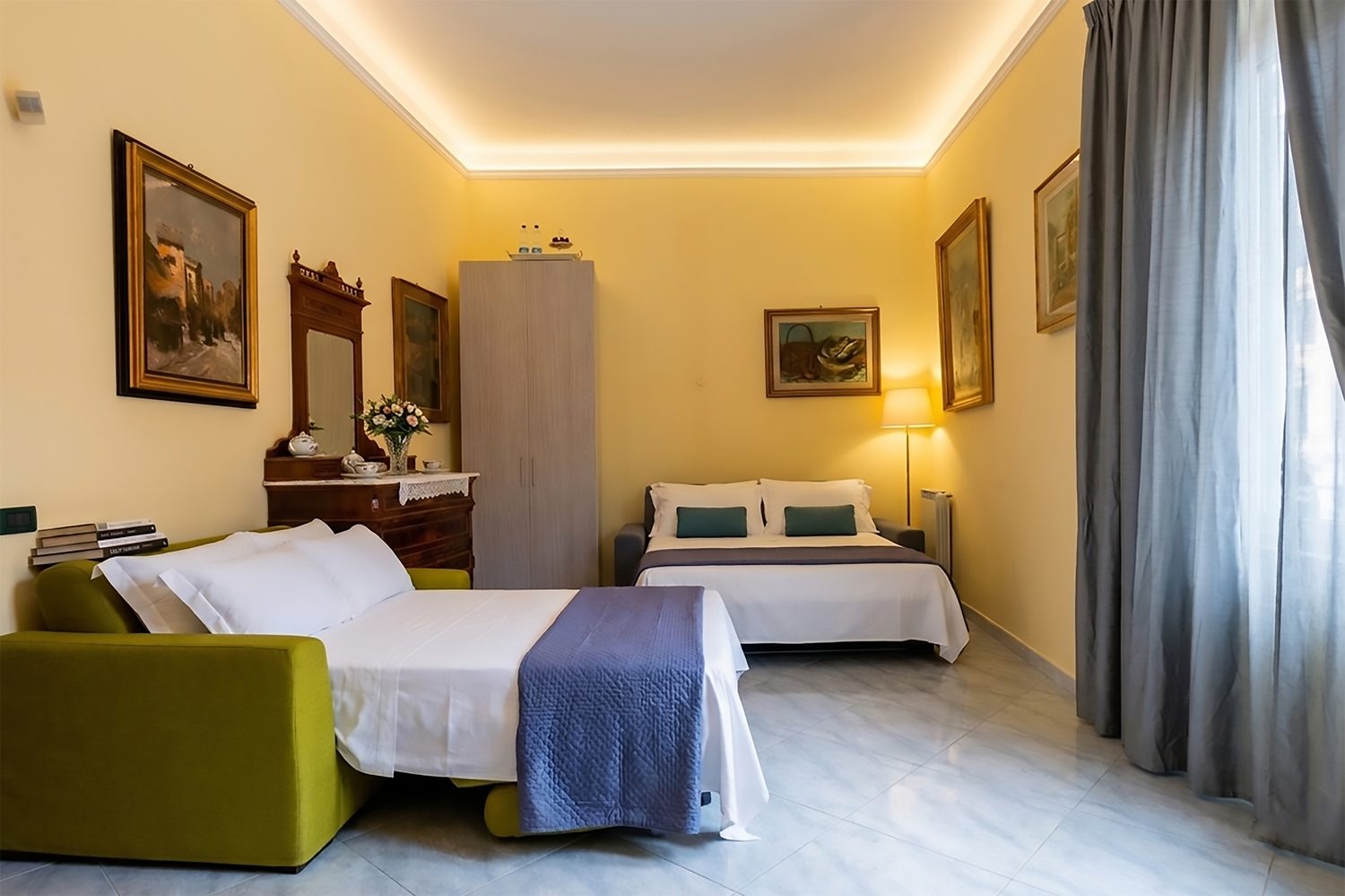 Camera familiare — Le Zie di Sedile di Porto, Napoli
